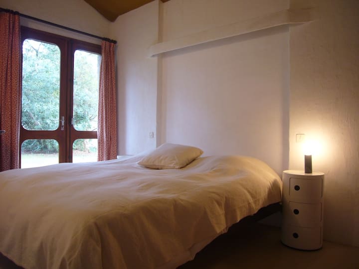 غرفة النوم 2