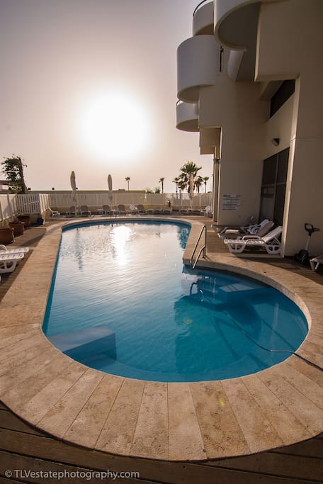 Private seasonal pool