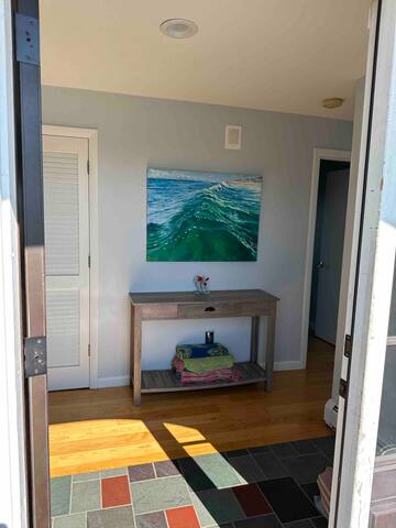 Waterfront beach house gallery image 4