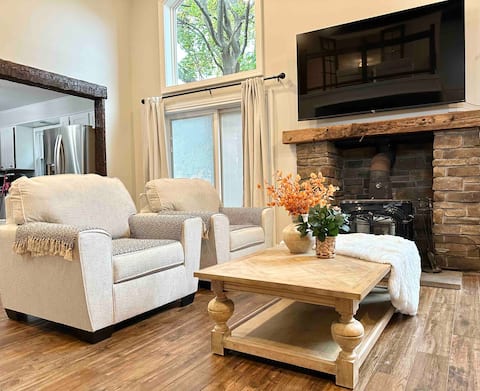 Lakeview Home in Beautiful Breitbeck Park