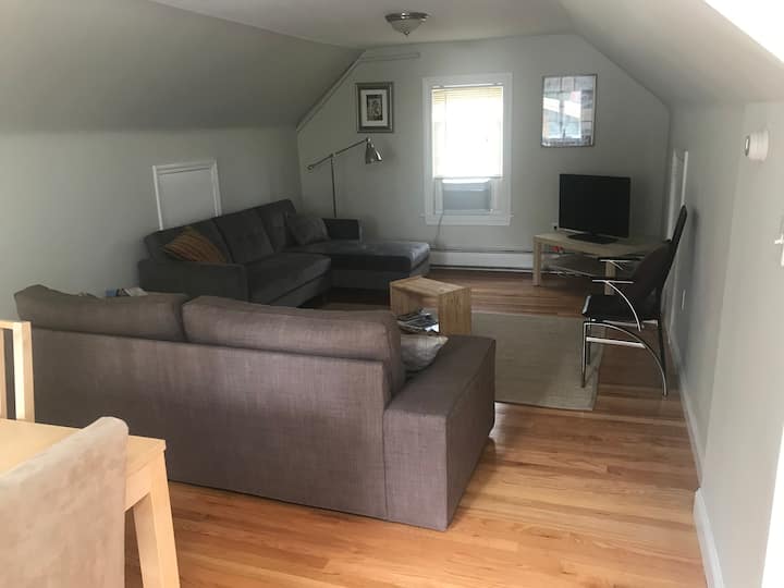 Spacious 2 Bedroom Apartment. - Dorchester, MA