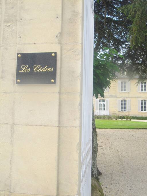 Les Cèdres
