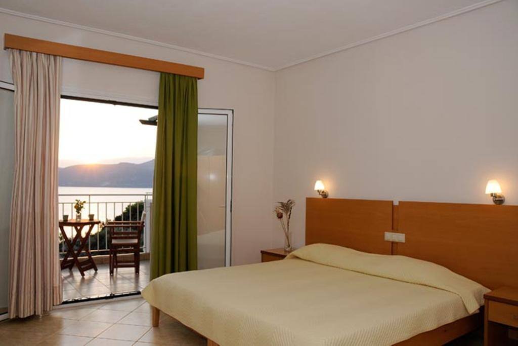 Upstrairs bedroom