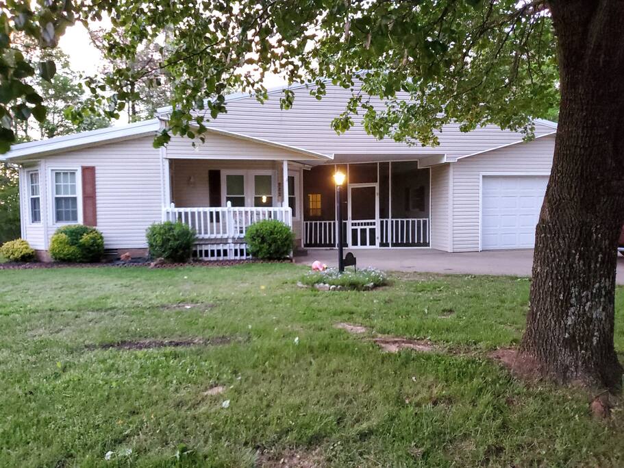 Long/Short stays at Sandy's Barefoot Retreat Houses for Rent in