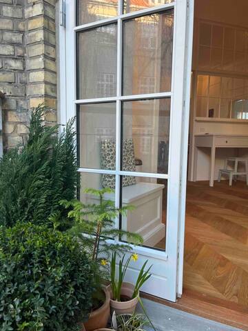 Wonderful apartment in the centre of Copenhagen. gallery image 2