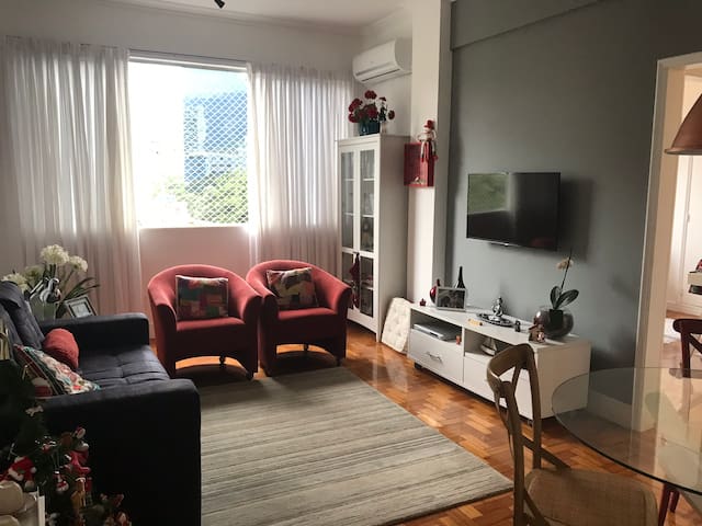 Aconchego em meio a badalada Dias Ferreira