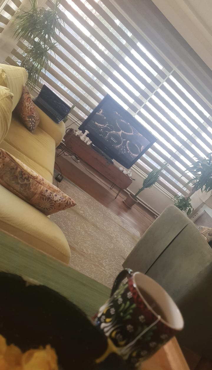 3. "Küçük" Oda ( Bir Buçuk Kişilik Geniş Yatak) - Ankara