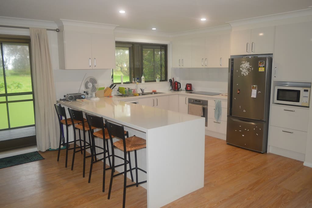 Breakfast bar and kitchen