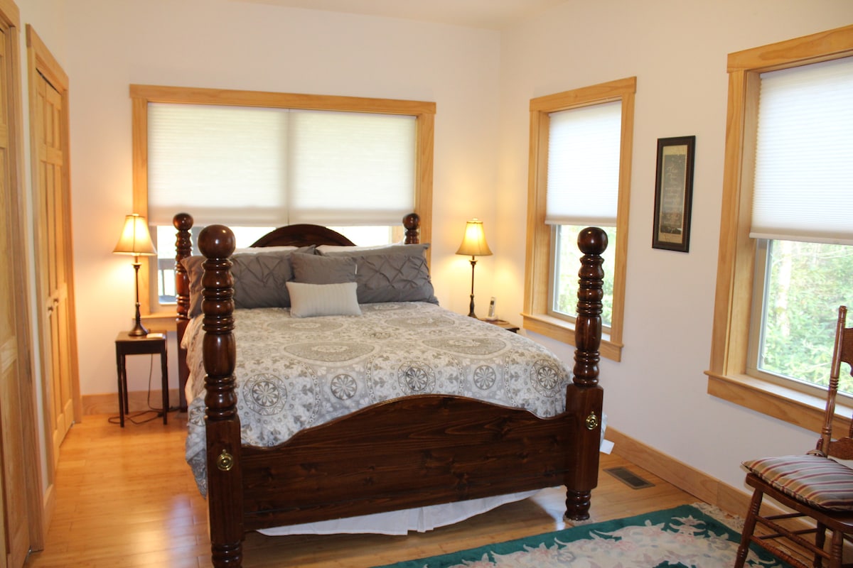 Dormitorio principal (cama tamaño queen)