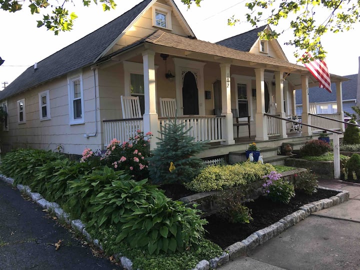 ESea Does It Beachy Cottage in Ocean Grove Bungalows for Rent in