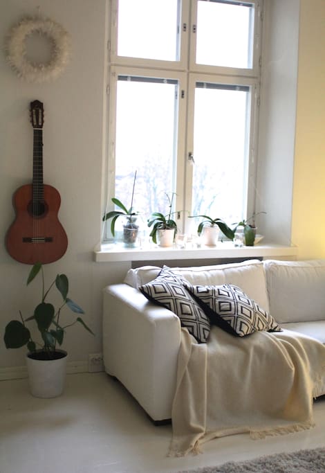 Living room atmosphere. Nice view to the park.