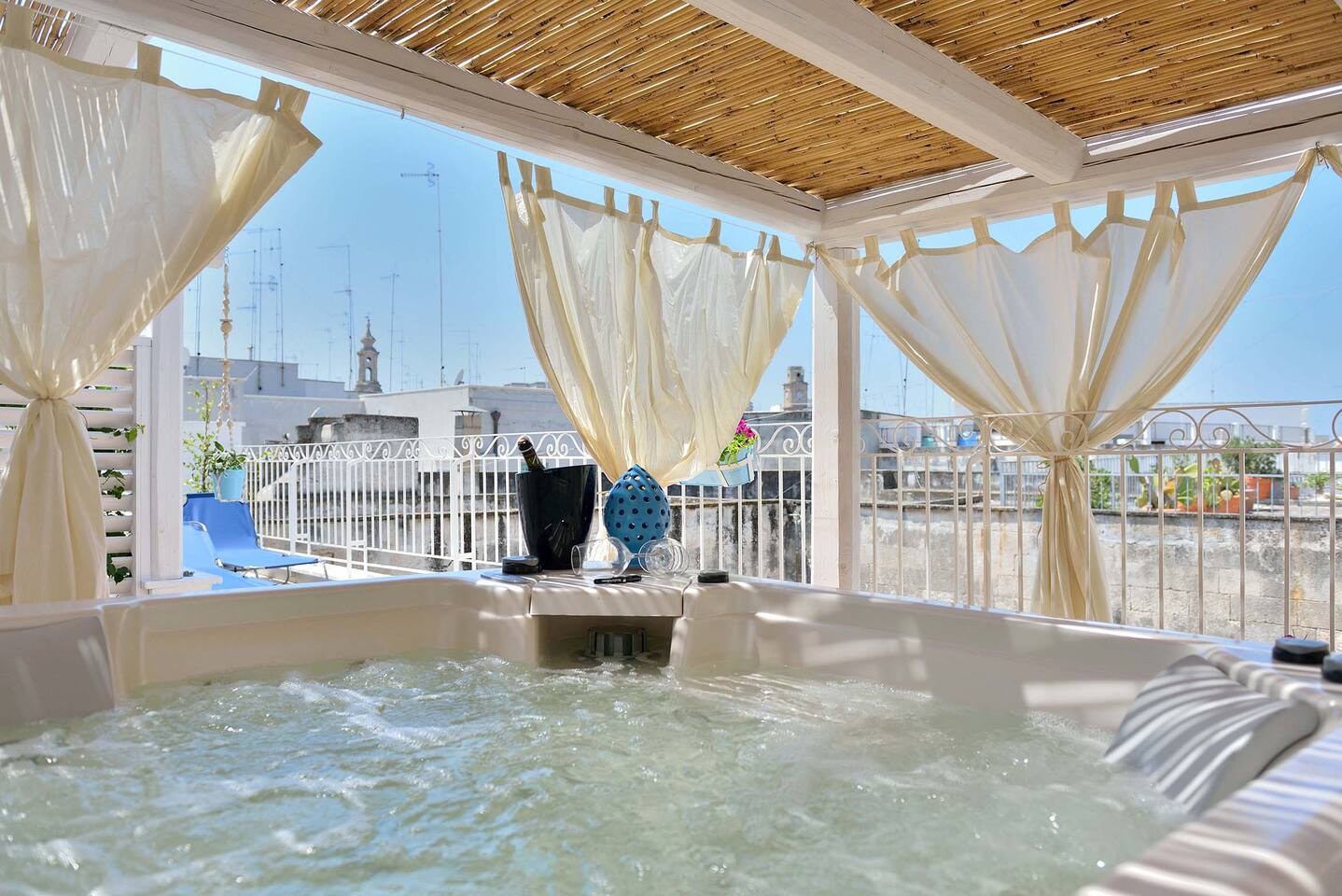I nobili suite con terrazza jacuzzi e idromassaggi bed ... Camere con jacuzzi puglia