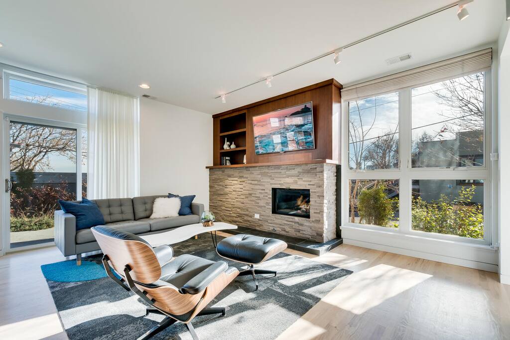 Main Floor - Living
