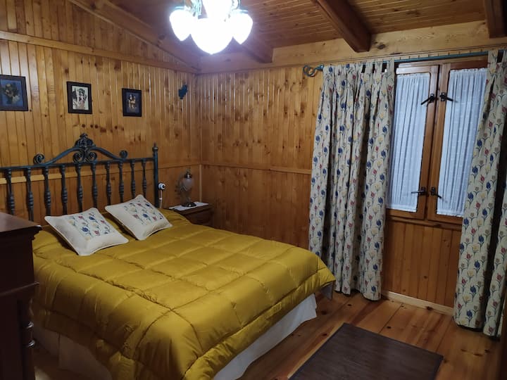 Krevat dhome gjumi 1.50 Casa da Chousa 1: 4 persona