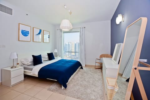 ★ Shared Apartment | Master Room   + Parking