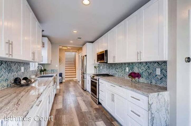 Mission Beach Family & Friends Getaway gallery image 4