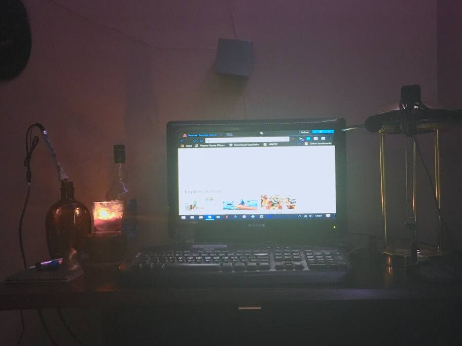 Desk/Workspace