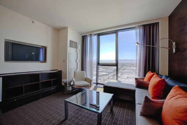 Penthouse Studio Suite