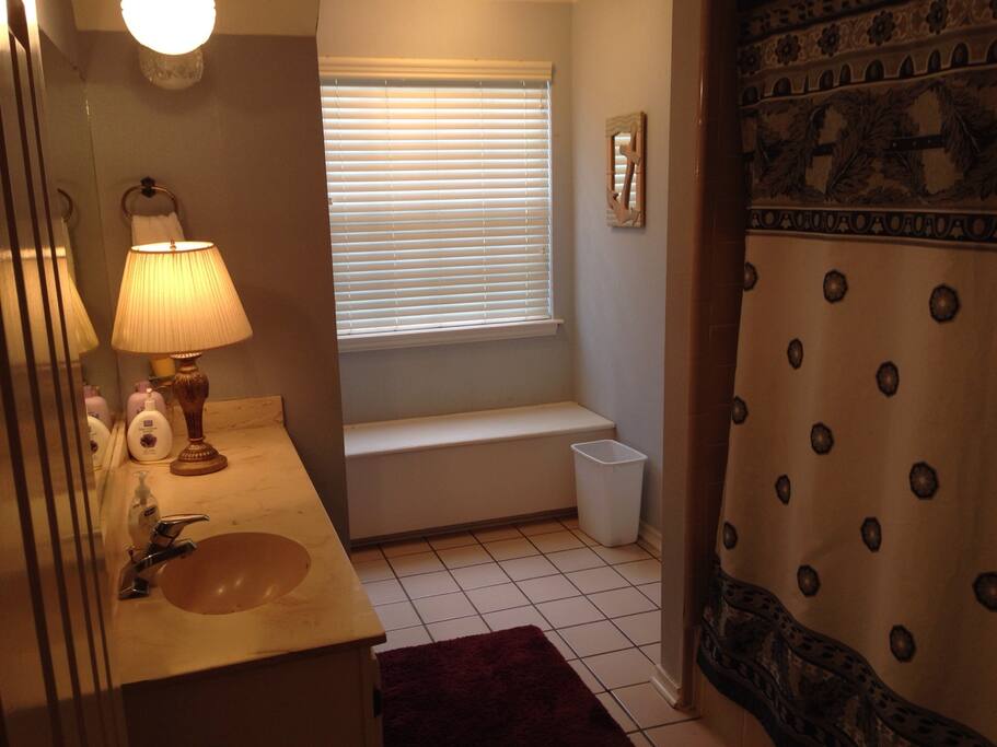 Shared Bath with Garden tub/Shower