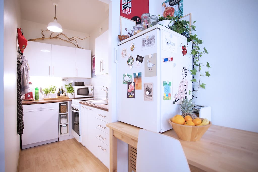 Eat, snack and cook to your heart's desire in the fully-stocked kitchen.