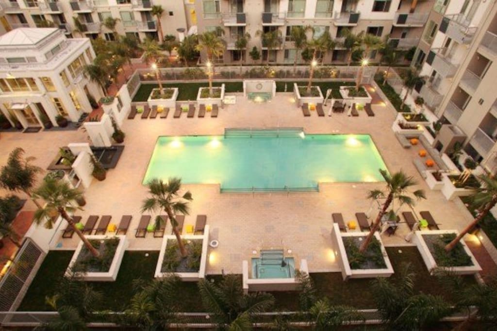 Pool & Hot Tubs