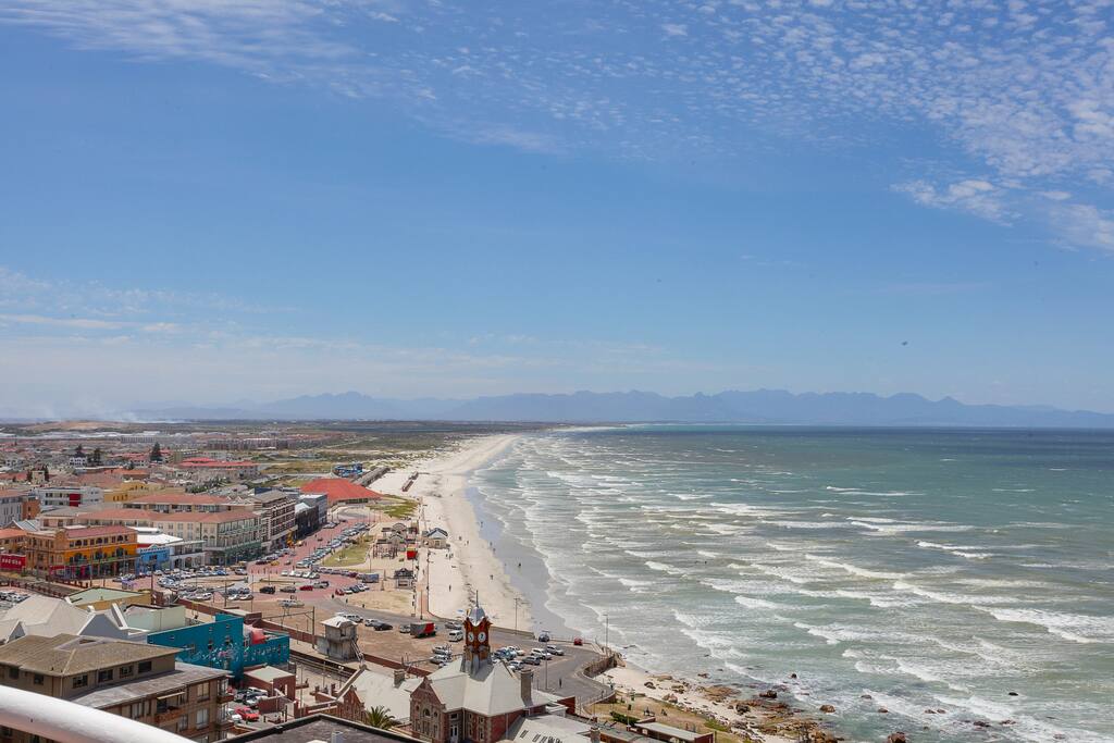 Views of the sea and the clock tower