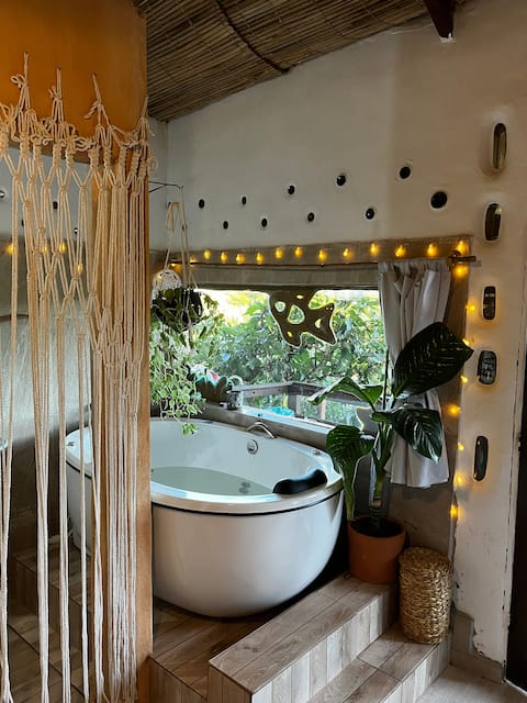 Chalet with bathtub with view, breakfast, and dam