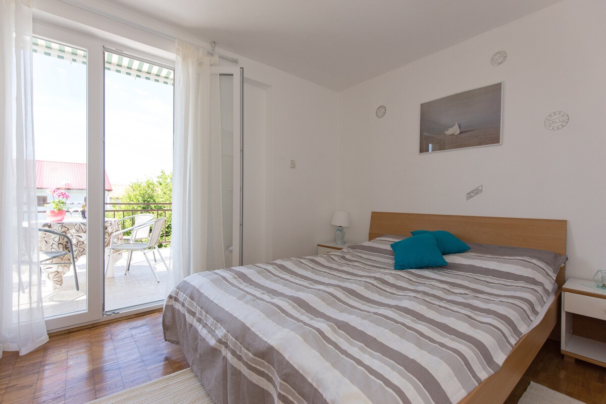 Glavna spavaća soba, s izlazom na terasu