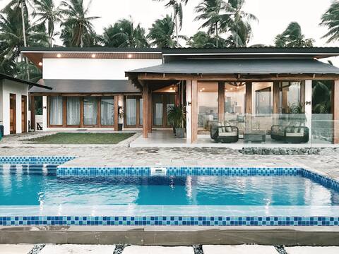 Casa Kalinaw-San Juan, Batangas (5-Bedroom)