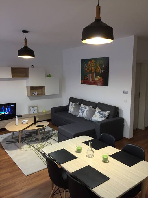 Dining room+living room