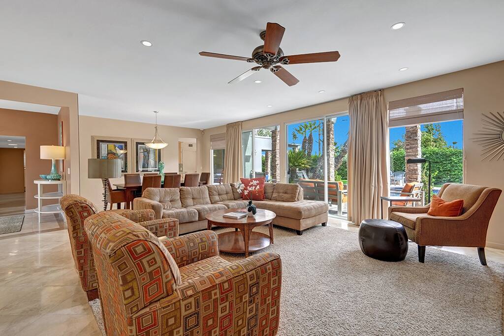 LIVING ROOM-Oranj Palm Vacation Homes