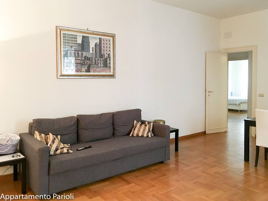 Salotto con divano letto matrimoniale