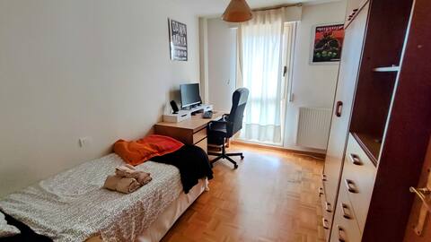 Room, A quiet area 