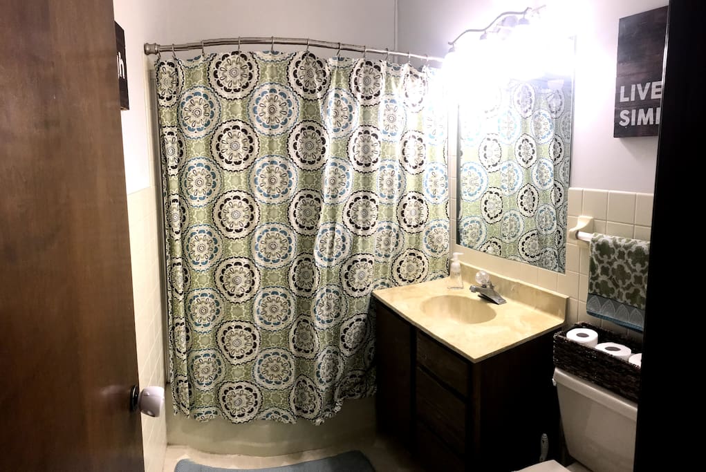 Main bathroom