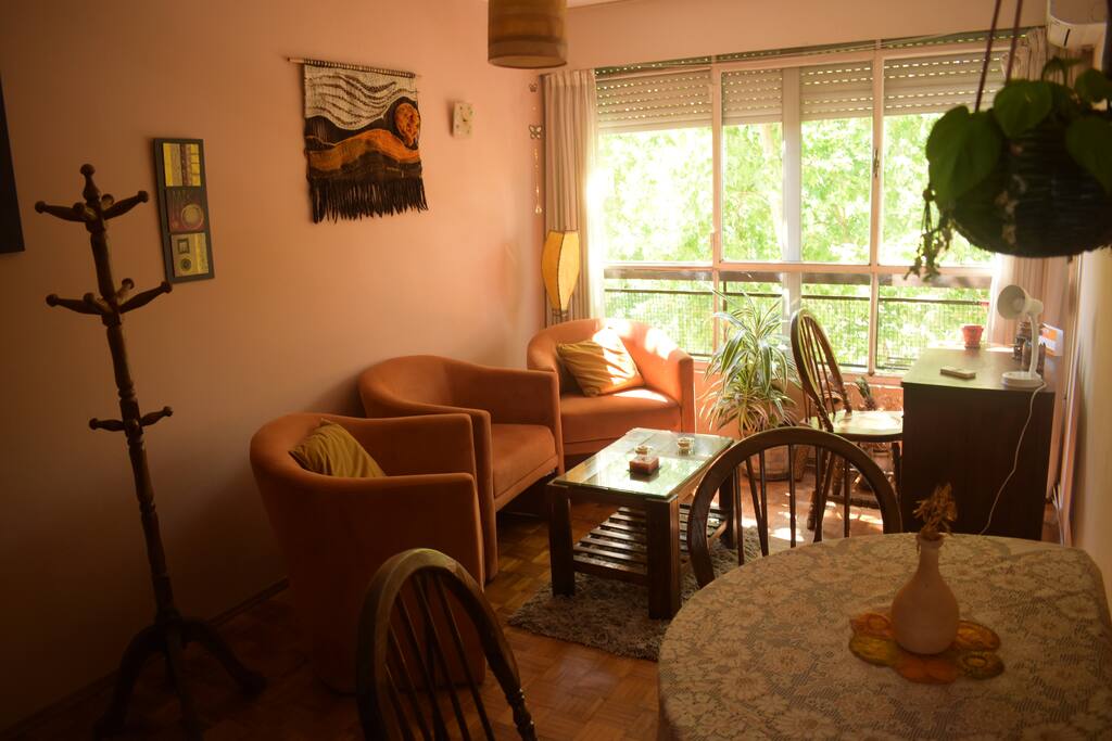 Living con aire acondicionado