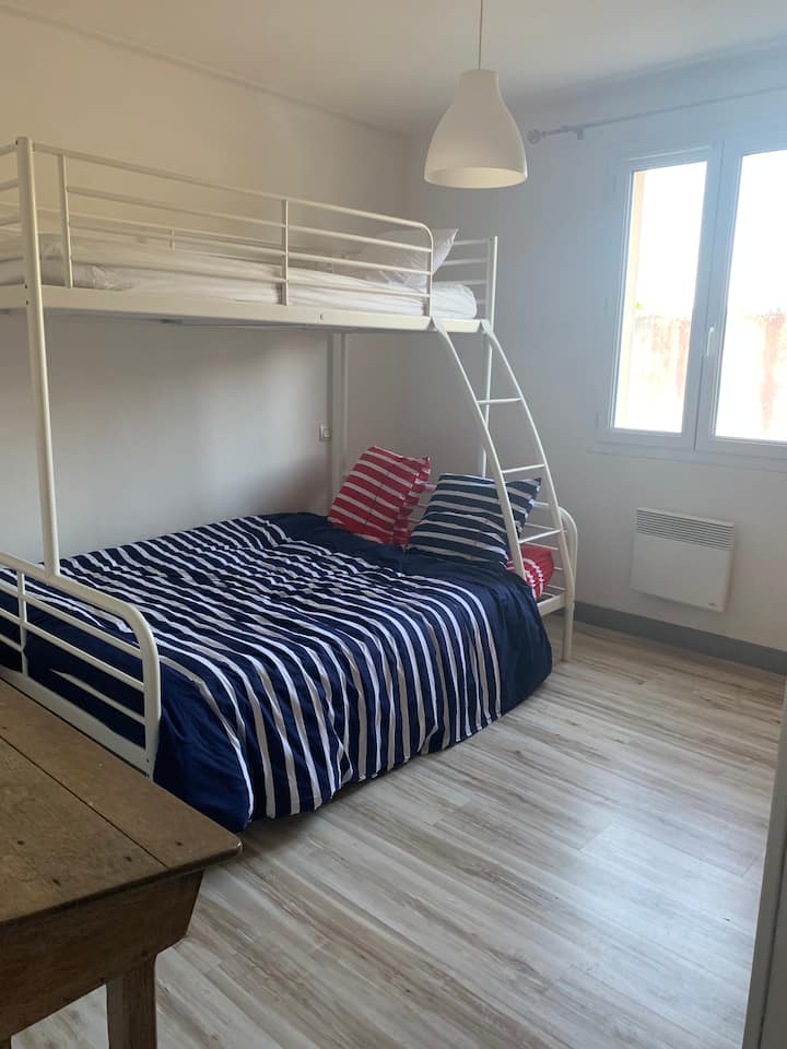 Habitación 2 (3 camas)