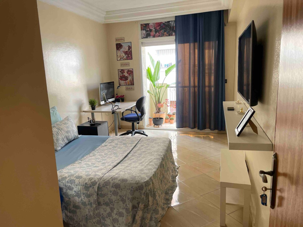 Apartment in Casablanca  1 bedroom  1 bed  15 bathrooms - image 2