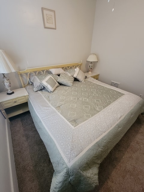 Entire private 2 bedroom APT | Walk 2 Downtown