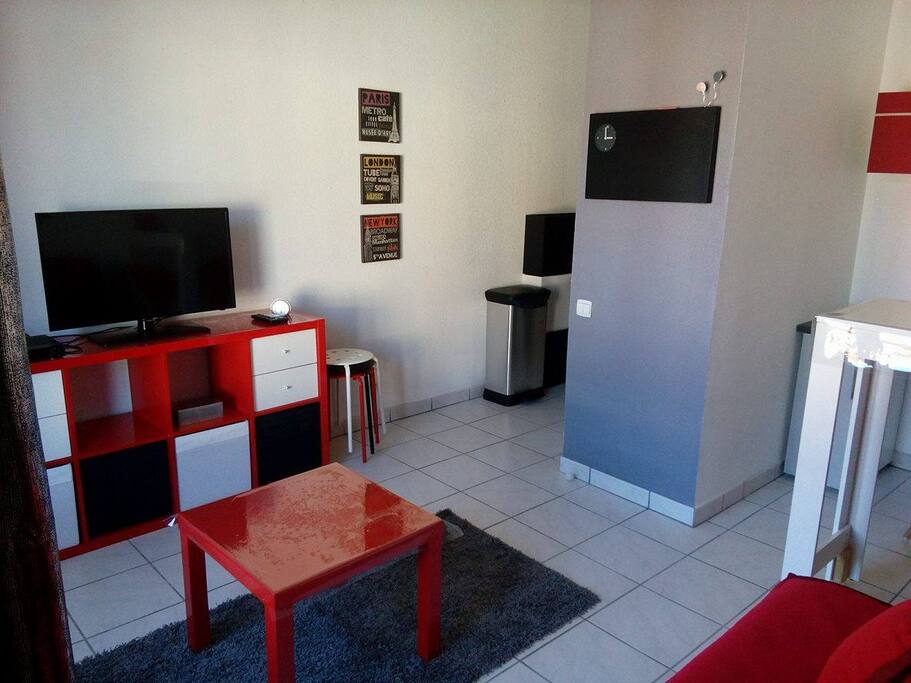 Vue tv depuis banquette-lit