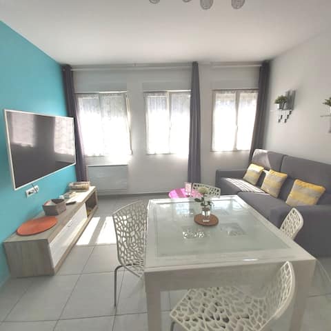 Propriété Airbnb réussie: 42 sq.m 200 m to the TGV/FAC 400 m to the city center Free parking à Arras