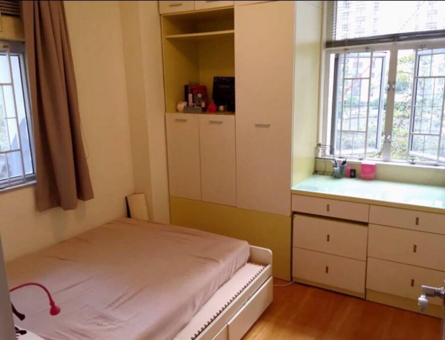 Queen size bed