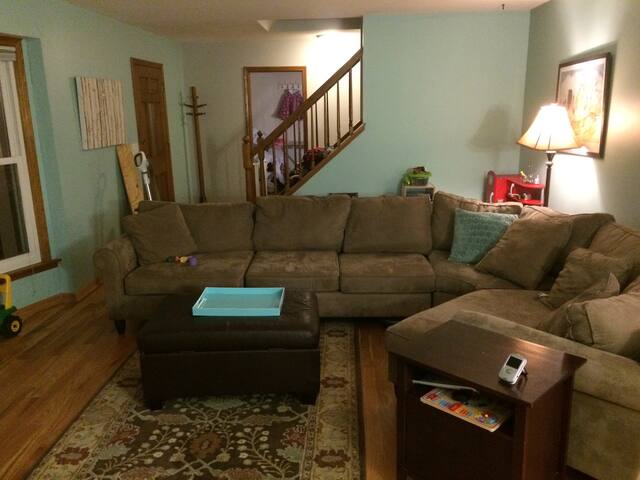 5 Bedroom House gallery image 3