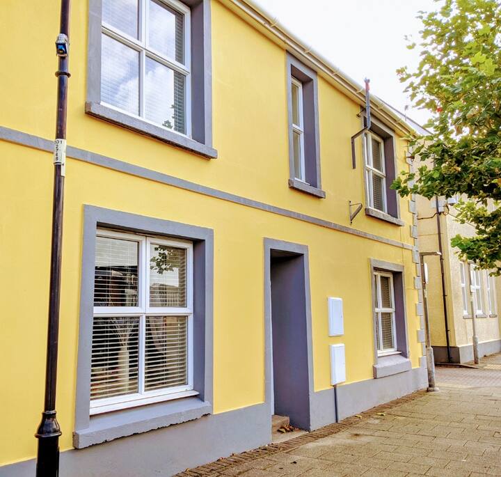 A Beautiful Apartment In A West Wales Market Town Apartments for Rent in Whitland, Wales