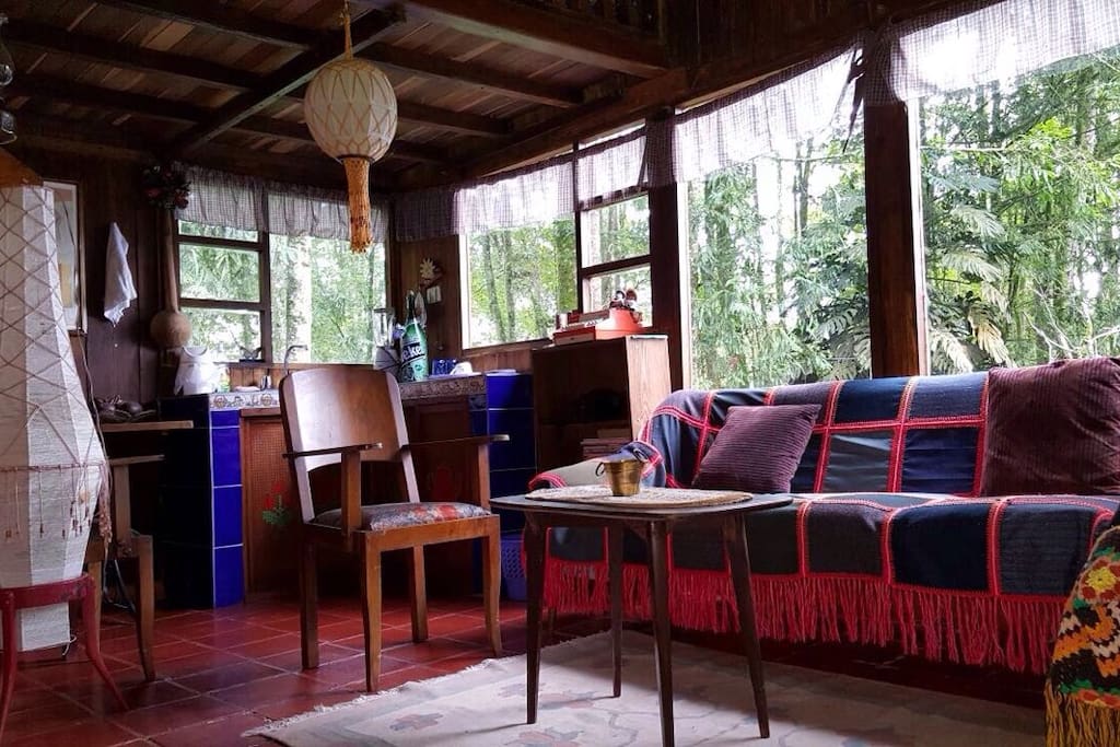 Sala y cocinita - Living room & kitchenette