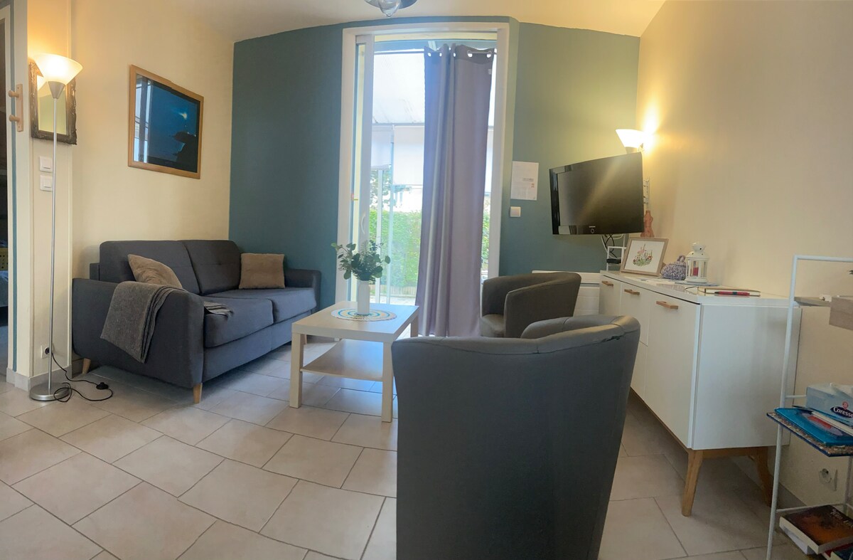 Propiedad de Airbnb exitosa: House 50 meters from the sea en Bernières Sur Mer