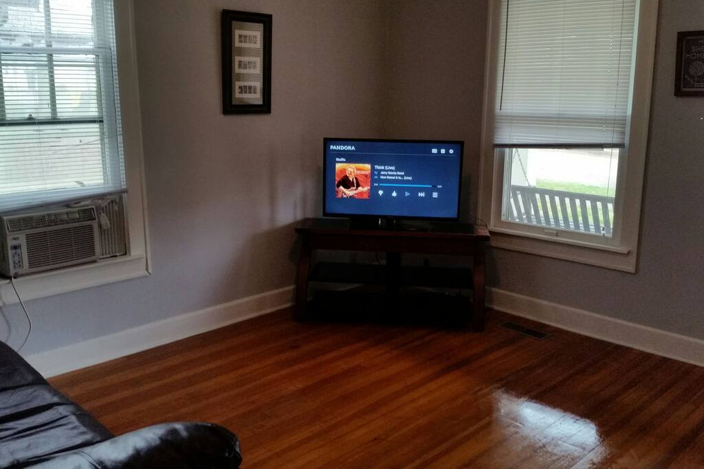 TV has Netflix