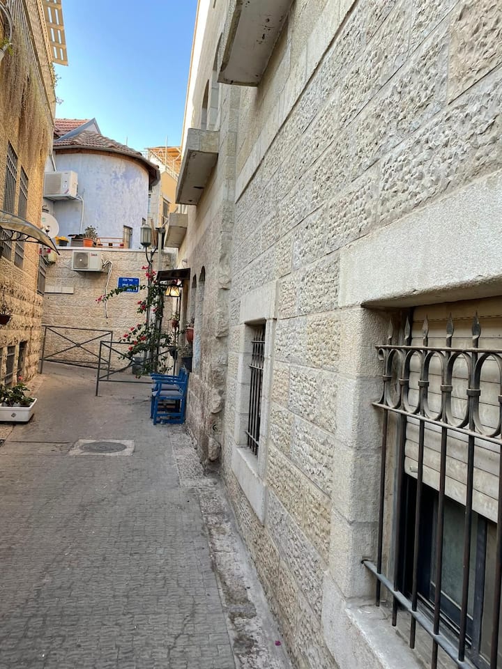 Apartment in Nahlaot area and Mahane Yehuda market Apartments for