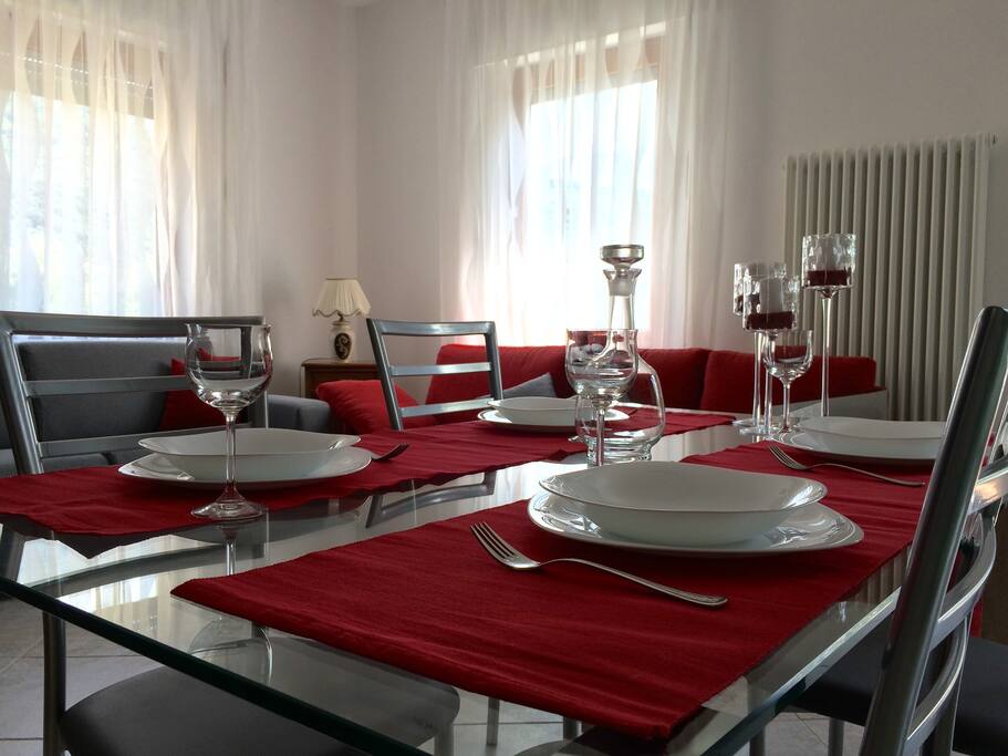 Sala da pranzo e salotto