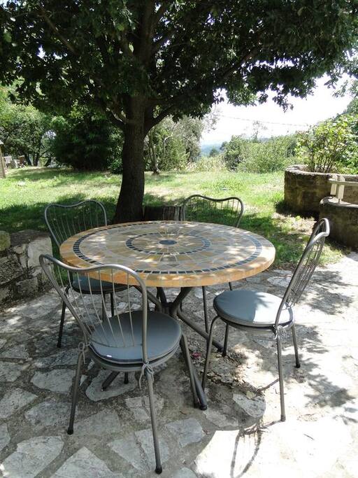 Terrasse privative près de la piscine