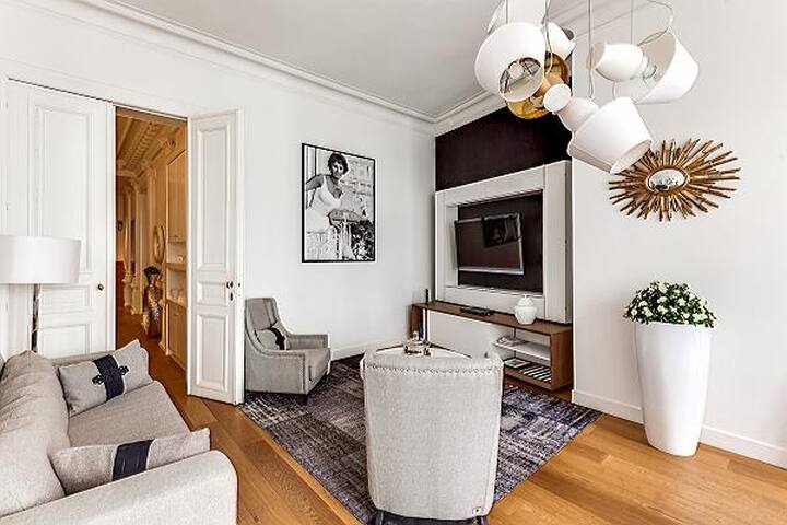 Brussels – Louise Stephanie 3 bedrooms gallery image 2